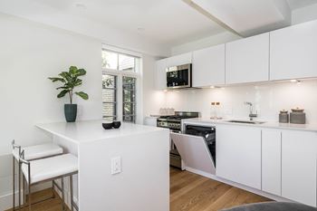 Breakfast bar